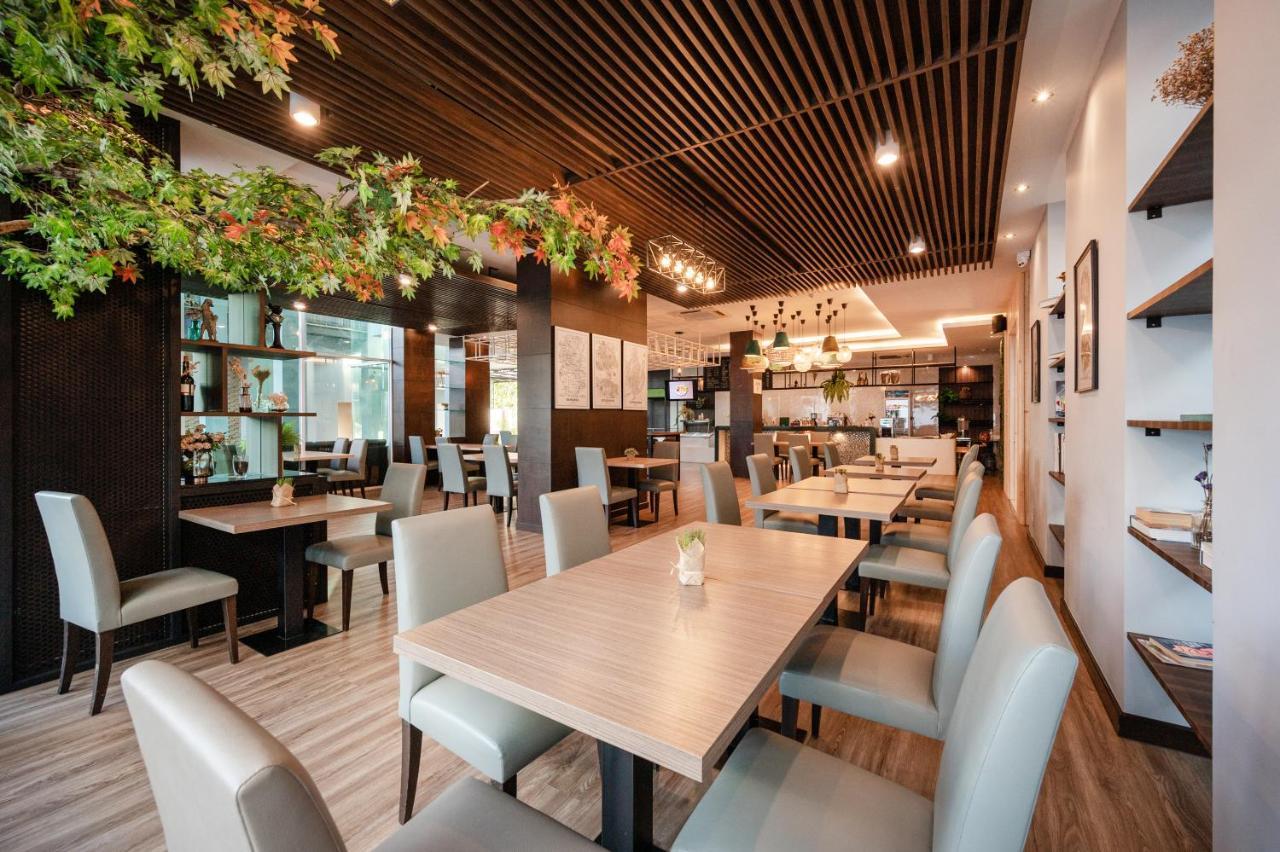 Kokotel Bangkok Dheva Thonglor Kültér fotó